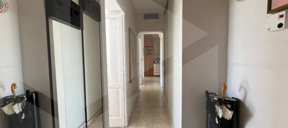 Propiedad comercial de 4 habitaciónes en Bari, Italy No. 26419 10