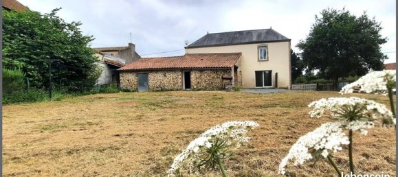 3 bedrooms House in Bressuire, France No. 301536 10