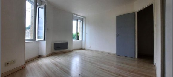 3 bedrooms House in Bressuire, France No. 301536 6