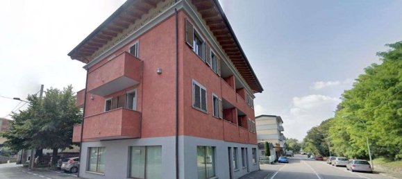 3-salle Appartement à Ponte San Pietro, Italy No. 185061 23