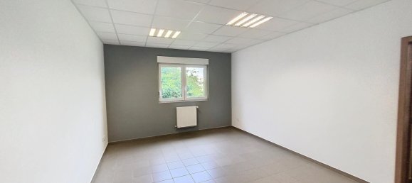 Edificio de 10 habitaciónes en Longwy, France No. 59834 4