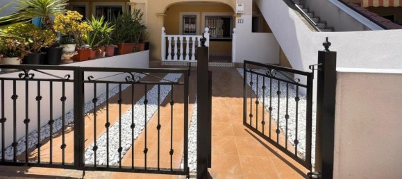 Bungalow T2 em Torrevieja, Spain N.º 369925 3