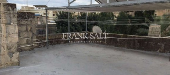 2 bedrooms House in Qormi, Malta No. 1717 4