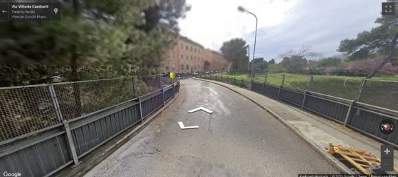 3 rooms Apartment in Taranto, Italy No. 185473 2