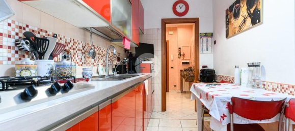 3 rooms Apartment in Rome, Italy No. 121381 16