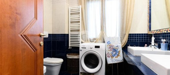 3 rooms Apartment in Rome, Italy No. 121381 20