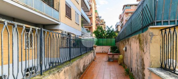 3 rooms Apartment in Rome, Italy No. 121381 34
