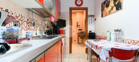 3 rooms Apartment in Rome, Italy No. 121381 13