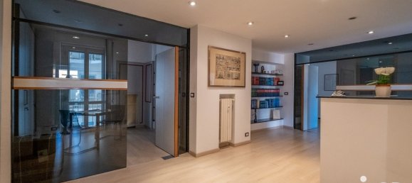 9 chambres Appartement à Genoa, Italy No. 184906 5