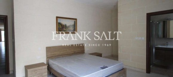 3 Schlafzimmer Wohnung in Victoria, Malta, Nr. 5968 3