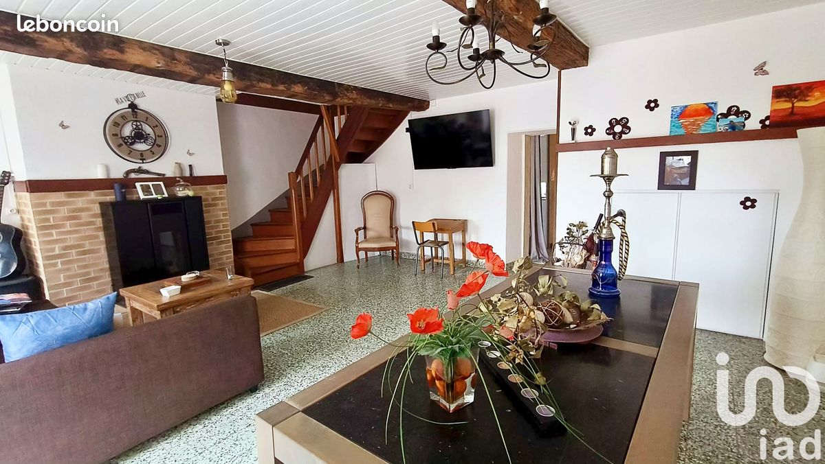 6 bedrooms Villa in Le Rouret, France No. 319047