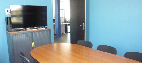 Здание в Кьеврешен, Франция № 89800 3