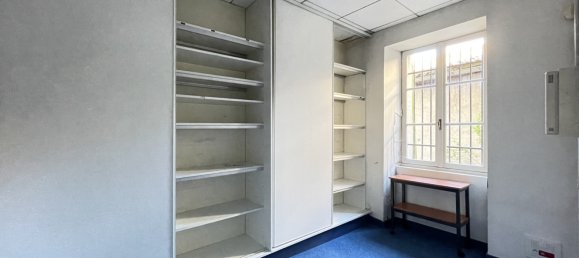 3 bedrooms Building in Confolens, France No. 282310 7