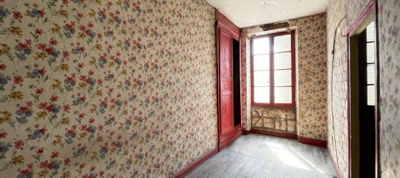 3 bedrooms Building in Confolens, France No. 282310 17