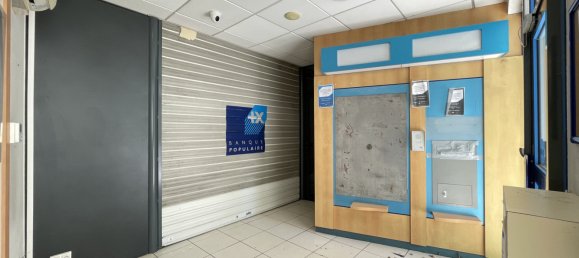 3 bedrooms Building in Confolens, France No. 282310 2