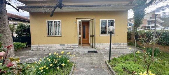 Casa de 4 habitaciónes en Riccione, Italy No. 23396 3