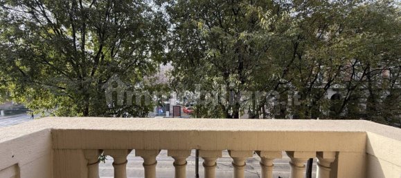 3 bedrooms Apartment in Turin, Italy No. 315121 9