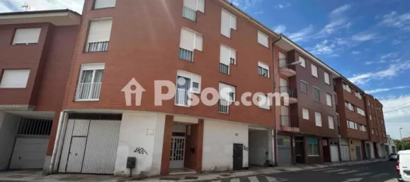 Apartamento de 3 dormitorios en León, Spain No. 187791 10