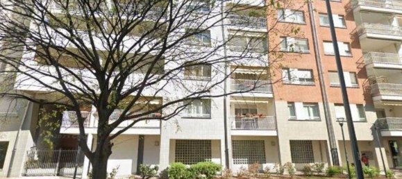 Apartamento de 2 dormitorios en Milan, Italy No. 276204 2