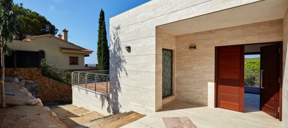 4 bedrooms Villa in Lloret de Mar, Spain No. 11277 3