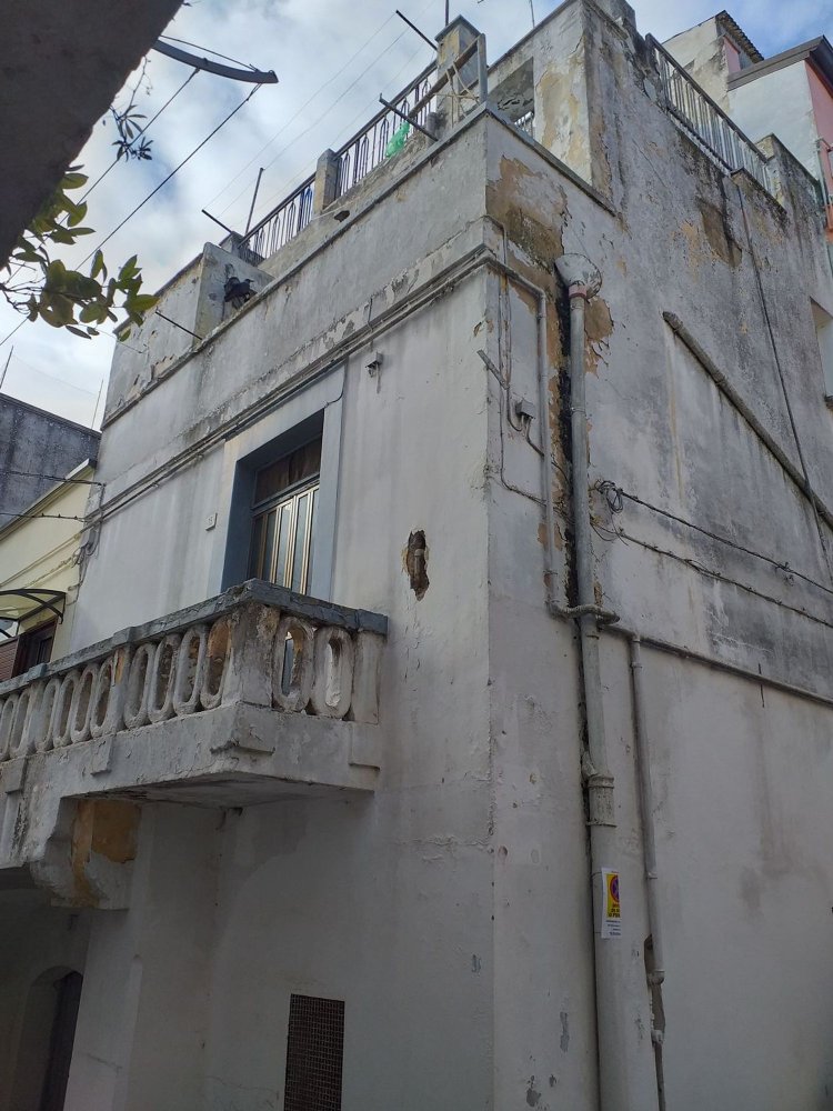 2 rooms House in Gioia del Colle, Italy No. 251572