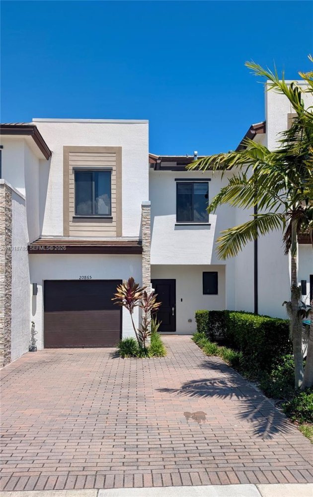 3 dormitorios dúplex en venta en Miami, Miami-Dade, Florida, USA № 614992