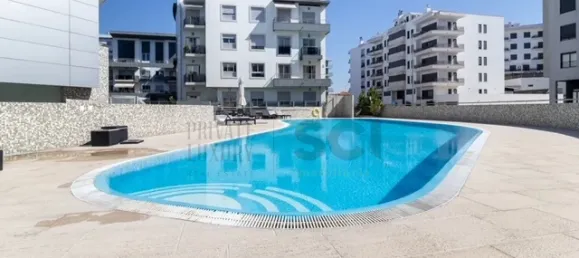 4 غرف نوم منزل ذو طابقين في Corroios, Portugal رقم 107700 20