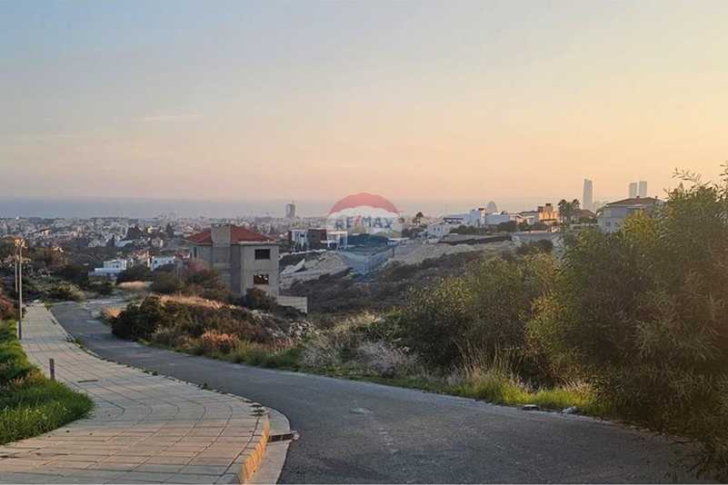 5 bedrooms Villa in Limassol, Cyprus No. 20987