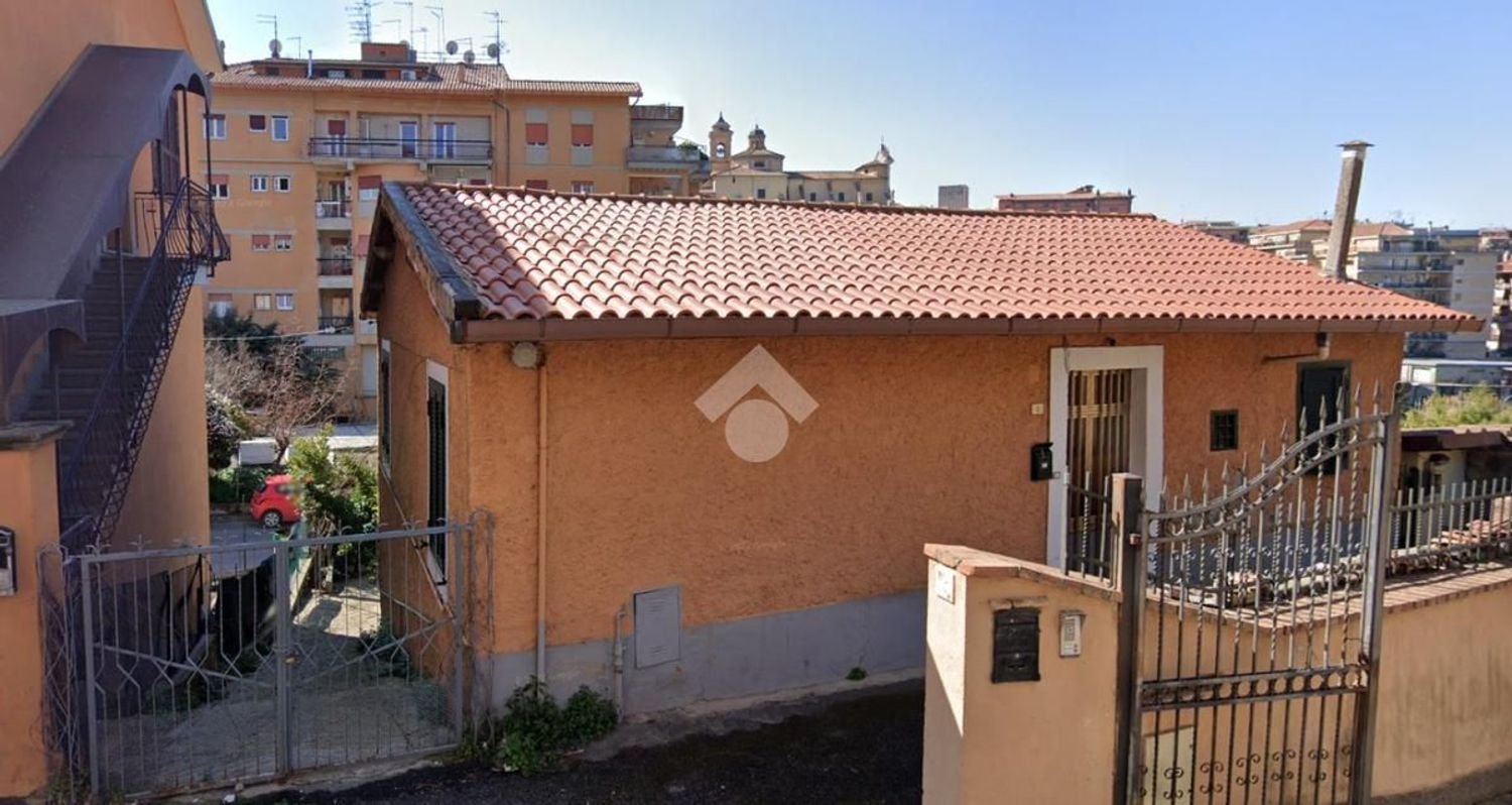 Apartamento de 4 dormitorios en Marino, Italy No. 341128