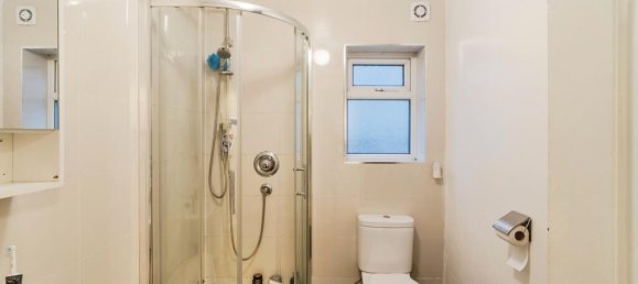 1 bedroom Apartment in Ilford, United Kingdom No. 10868 4