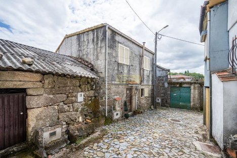 5 bedrooms House in Lindoso, Portugal No. 182512