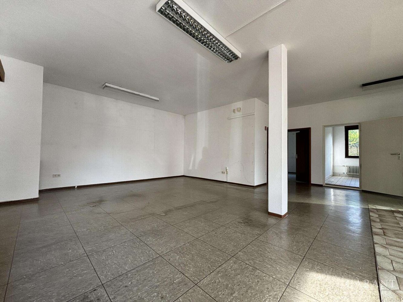 Bureau à Enzkreis, Germany 73m² No. 2479