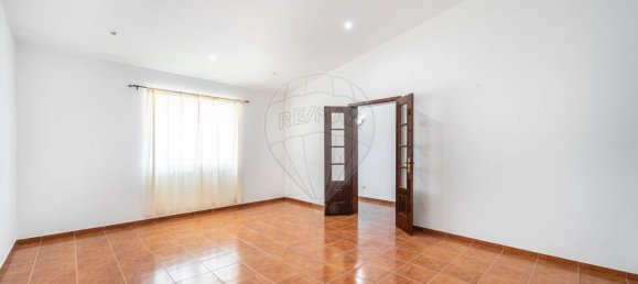 3 bedrooms House in Angra do Heroismo, Portugal No. 35499 17