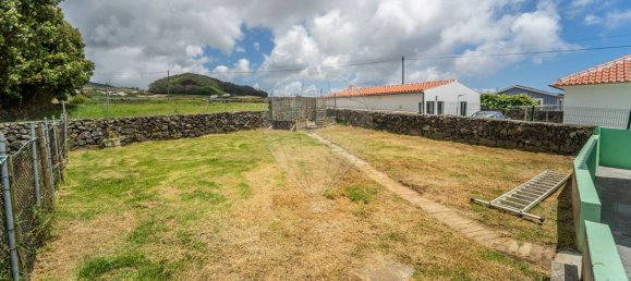 3 bedrooms House in Angra do Heroismo, Portugal No. 35499 7