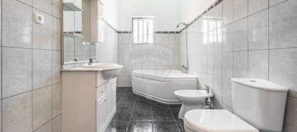 3 bedrooms House in Angra do Heroismo, Portugal No. 35499 16