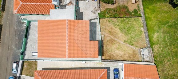 3 bedrooms House in Angra do Heroismo, Portugal No. 35499 3