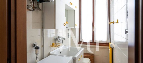 4 bedrooms Apartment in Milan, Italy No. 295737 37