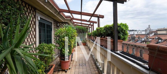 4 bedrooms Apartment in Milan, Italy No. 295737 26