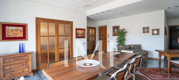 4 bedrooms Apartment in Milan, Italy No. 295737 8