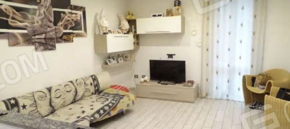 3 rooms House in Fagnano Olona, Italy No. 8921 22