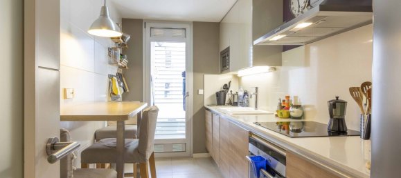 3 bedrooms Apartment in Valencia, Spain No. 156435 9