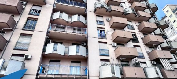 Квартира с 4 комнатами в Палермо, Италия № 48223 6