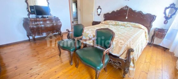 3 bedrooms House in Isola Rizza, Italy No. 301854 10