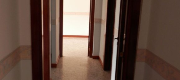 3 rooms Apartment in Caserta, Italy No. 255271 3