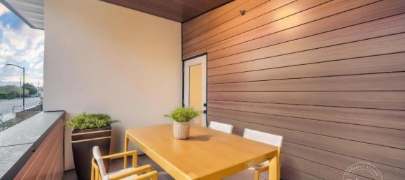 2 bedrooms House in British Columbia, Canada No. 245 12