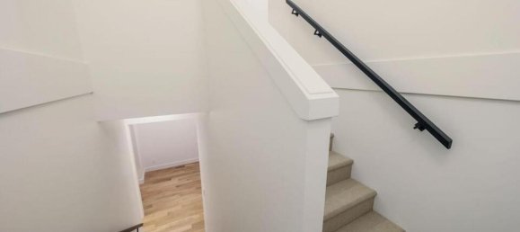 2 bedrooms House in British Columbia, Canada No. 245 6