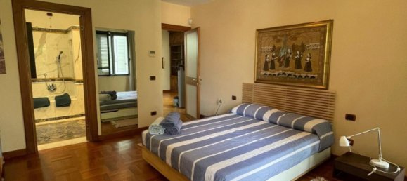 3 bedrooms Villa in Carrara, Italy No. 189027 3