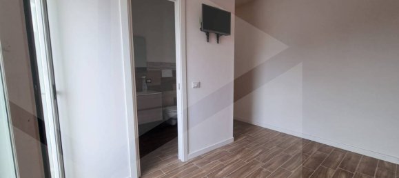 3-salle Appartement à Marino, Italy No. 22164 13