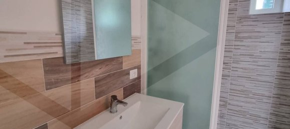 3-salle Appartement à Marino, Italy No. 22164 20