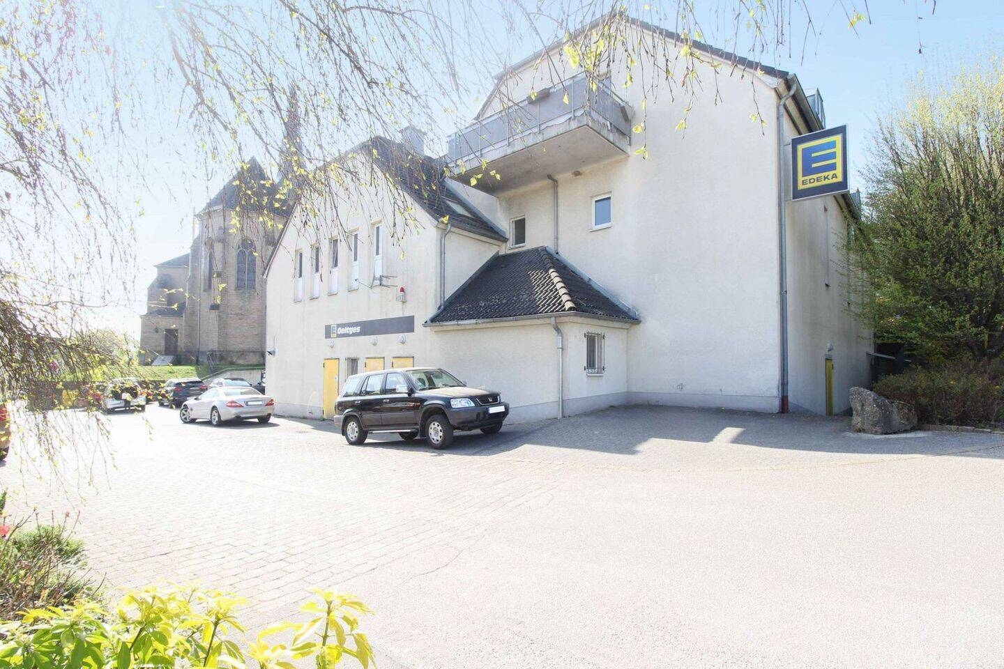 1252m² Building in Trier-Saarburg, Germany No. 278977